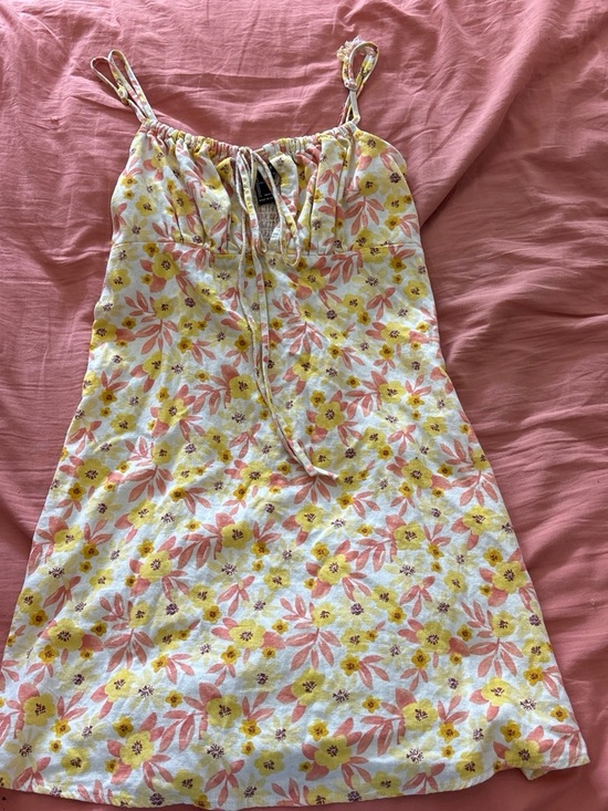 Forever 21 Other - Forever 21 Yellow & Pink Floral Tie-Front Slip Dress